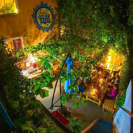Hostel Mali Mrak Zagrzeb Zewnętrze zdjęcie
