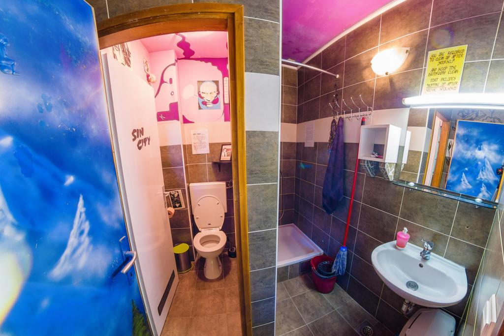Hostel Mali Mrak Zagrzeb Zewnętrze zdjęcie