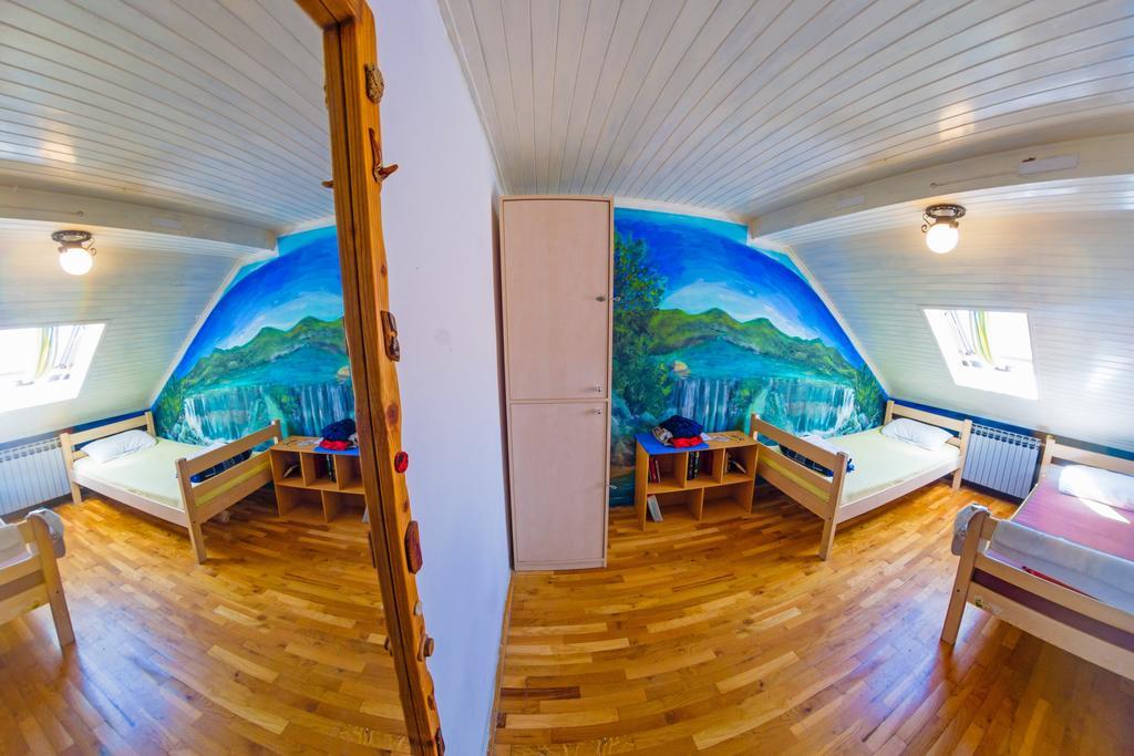 Hostel Mali Mrak Zagrzeb Zewnętrze zdjęcie