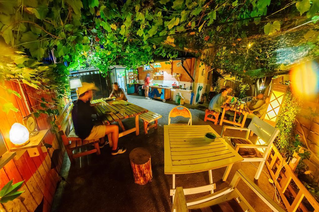 Hostel Mali Mrak Zagrzeb Zewnętrze zdjęcie