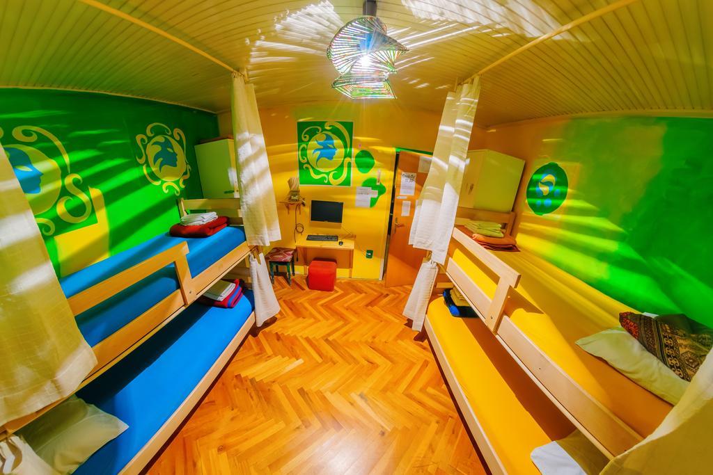 Hostel Mali Mrak Zagrzeb Zewnętrze zdjęcie