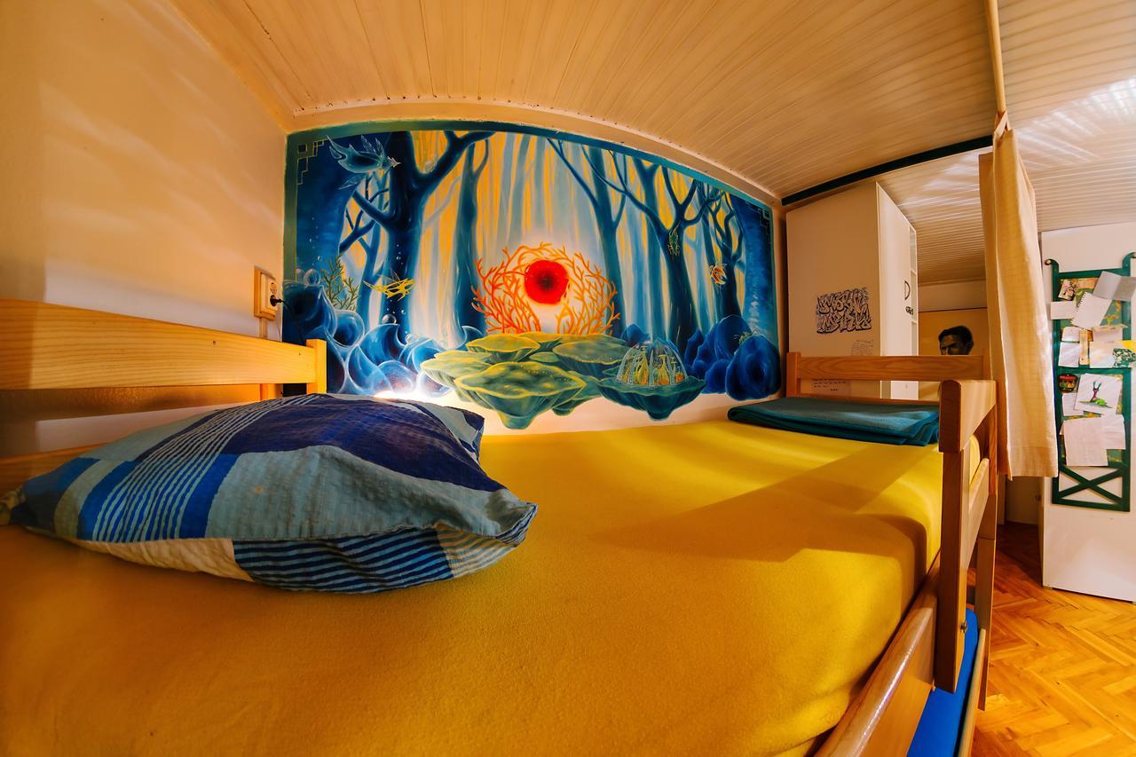 Hostel Mali Mrak Zagrzeb Zewnętrze zdjęcie