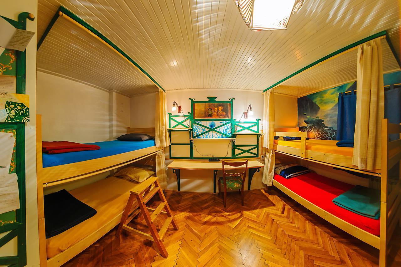 Hostel Mali Mrak Zagrzeb Zewnętrze zdjęcie