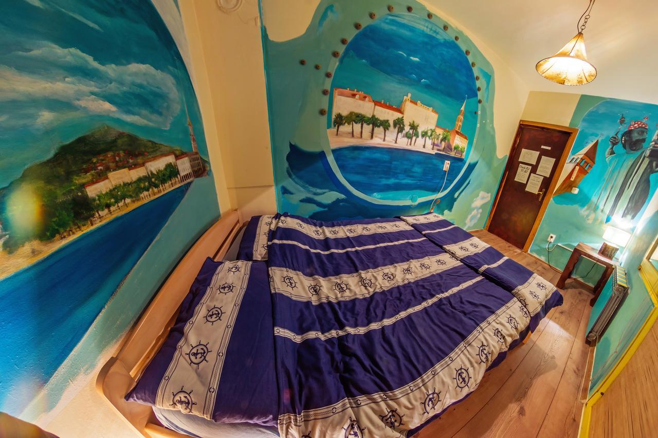 Hostel Mali Mrak Zagrzeb Zewnętrze zdjęcie